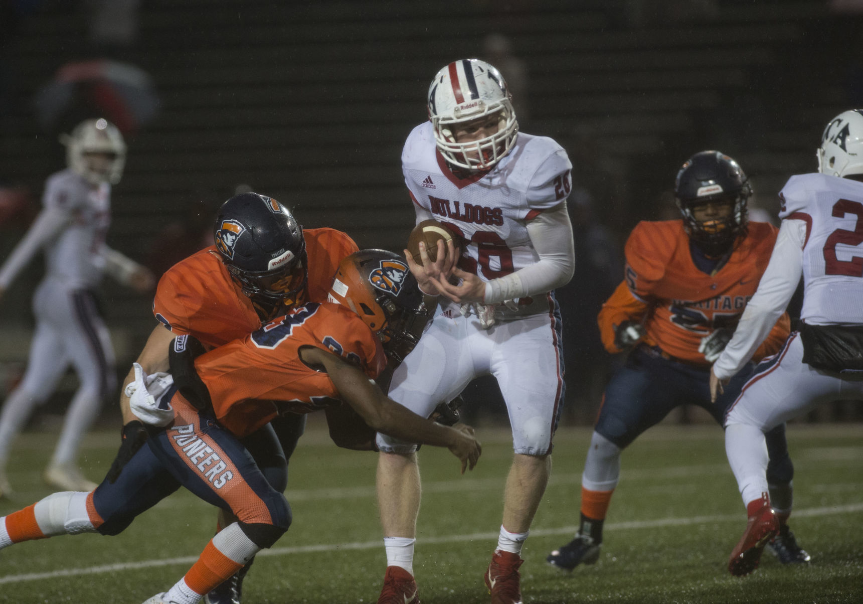 Heritage Vs. LCA football 03